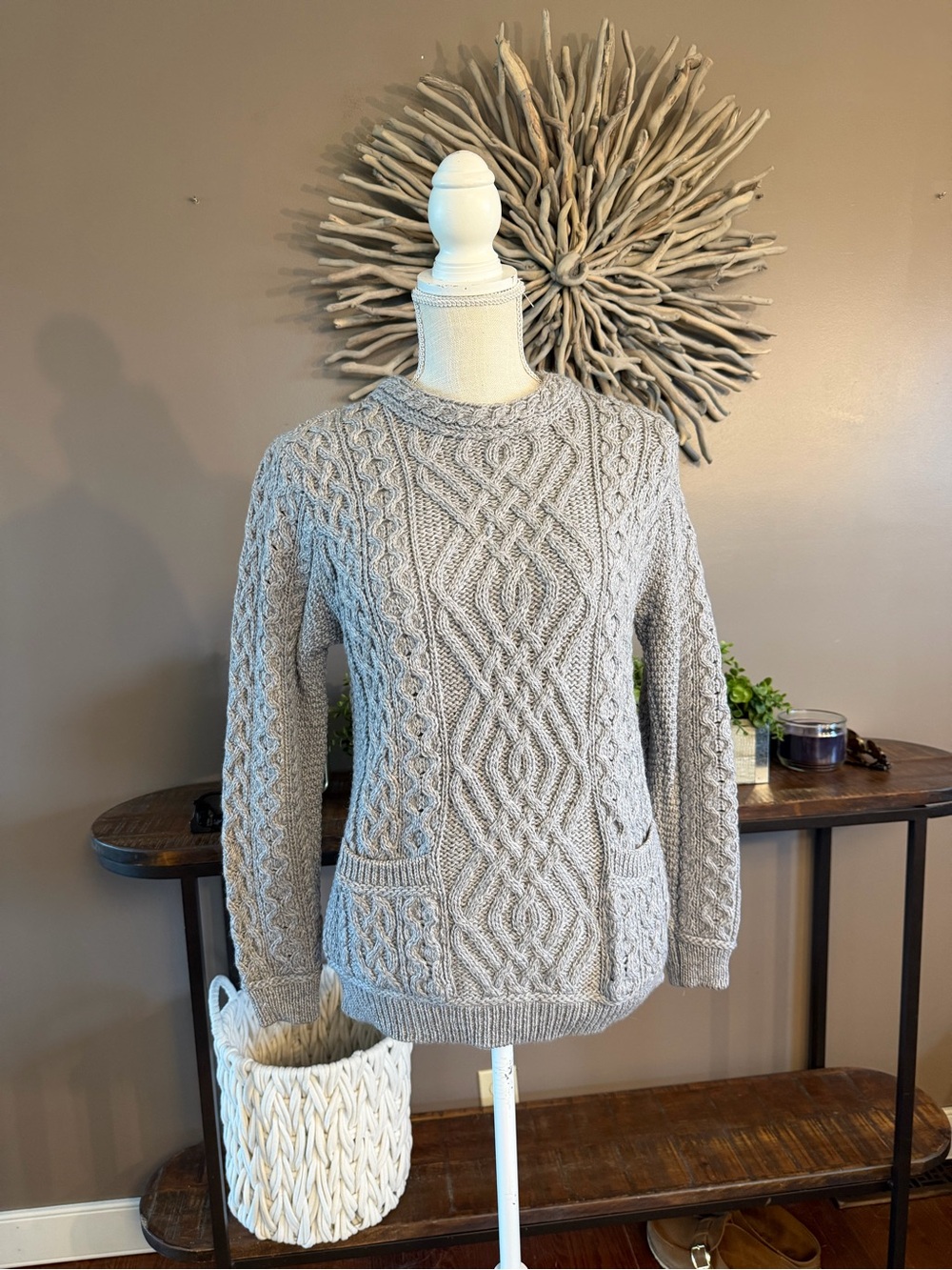 NWT Aran Crafts Merino Wool Cable Knit Sweater in Grey‎
